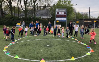 Vrienden & vriendinnen korfbaltraining