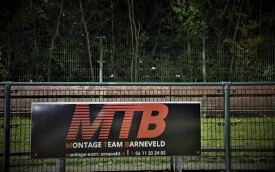 Bord sponsor MTB. Bord officieel overhandigd.